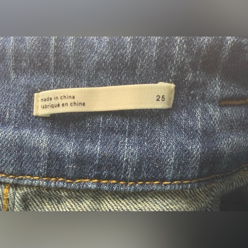 Anthropologie Pilcro Blue Relaxed Jeans with Distressed Details Size 25 - Picture 4 of 4